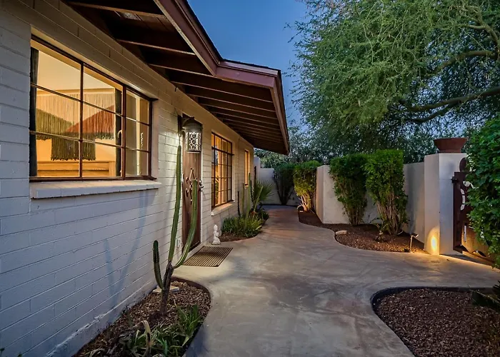 Family Retreat Hot Tub Games And Backyard Oasis * Scottsdale